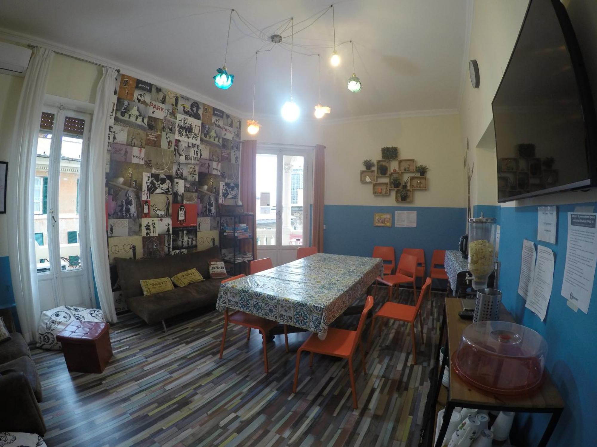 Home Genoa Hostel エクステリア 写真